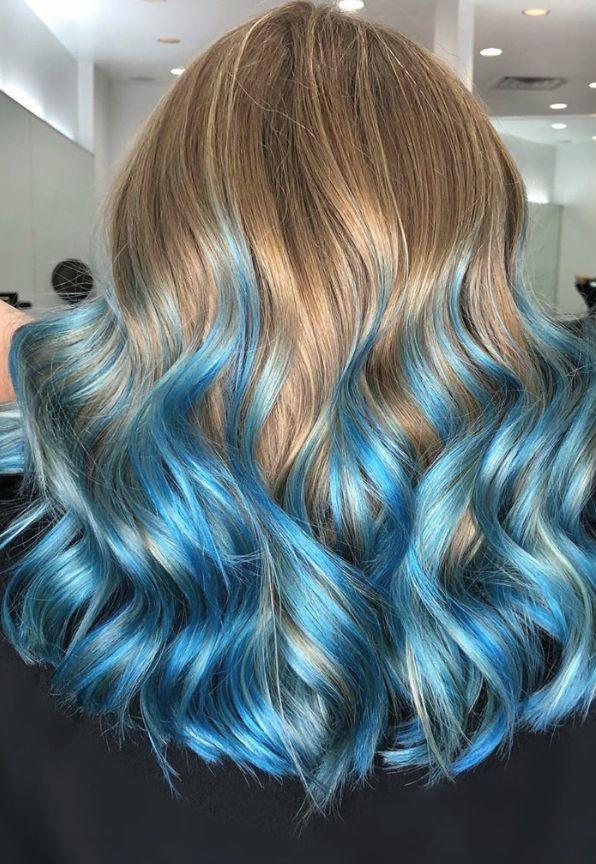 Mavi saç rengi