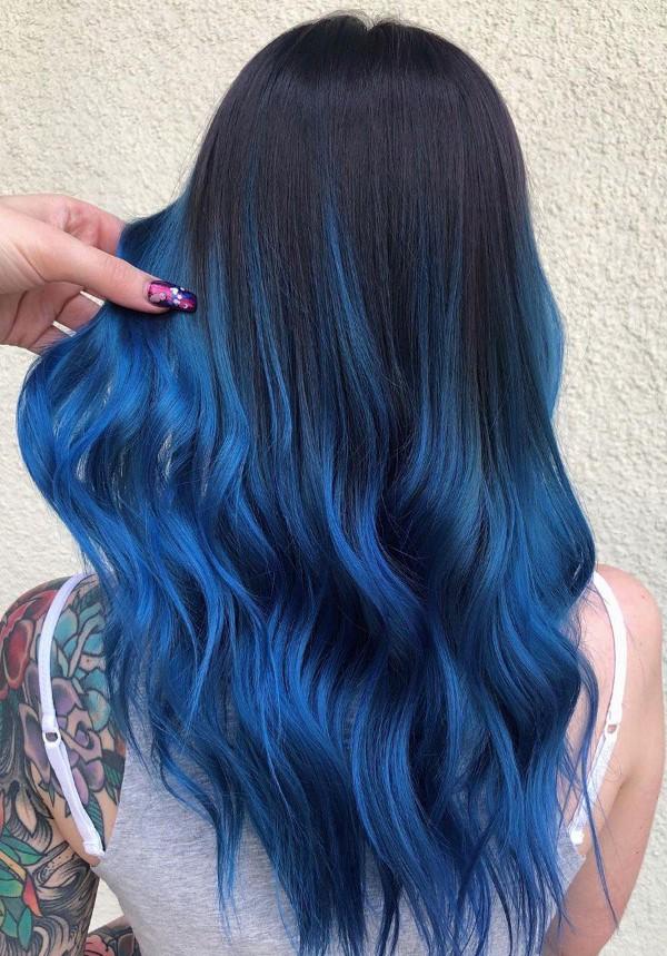 Mavi saç rengi